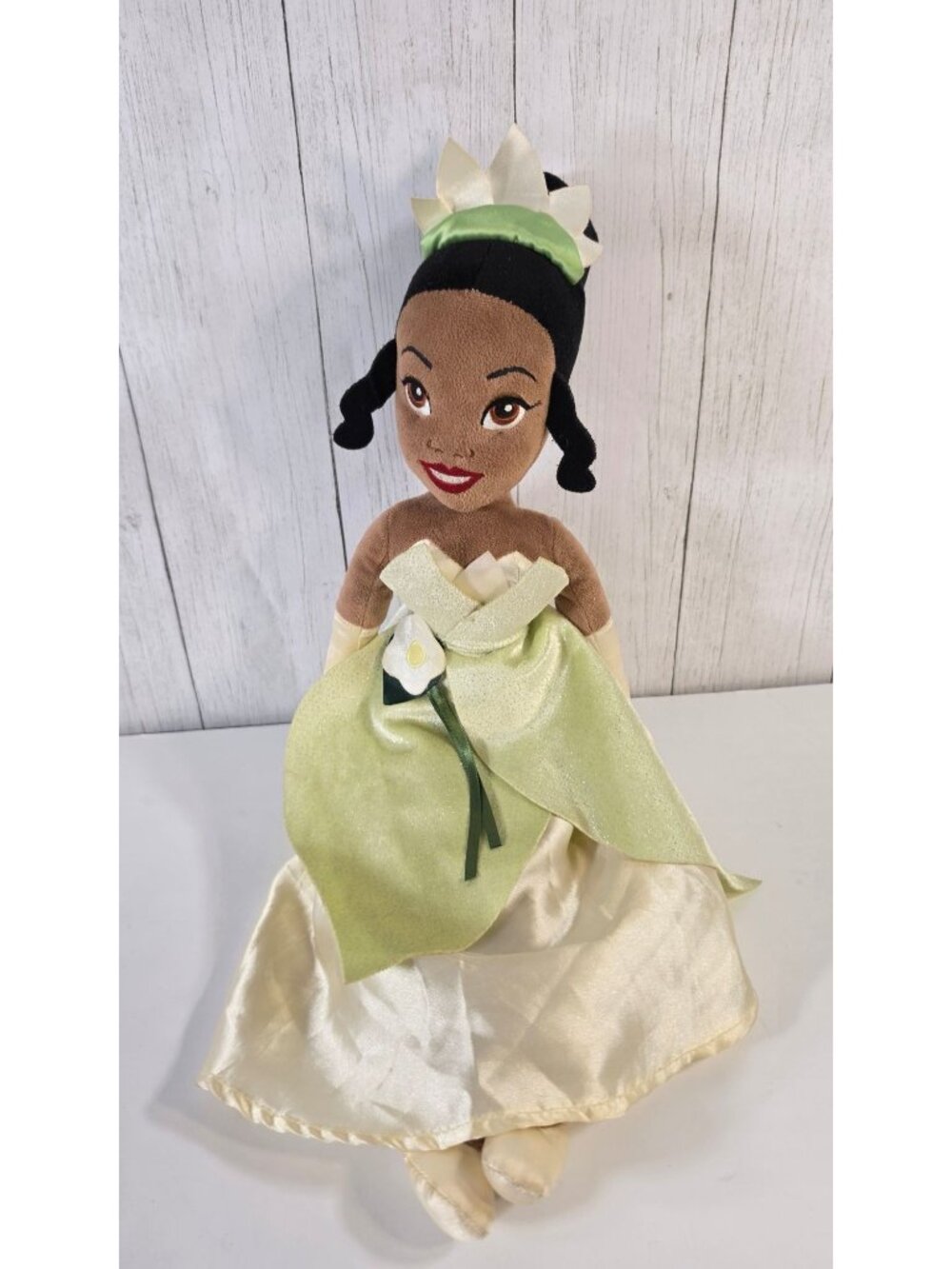 DISNEY STORE TIANA PLUSH DOLL 20" PRINCESS AND THE FROG STUFFED TOY GREEN GOWN
